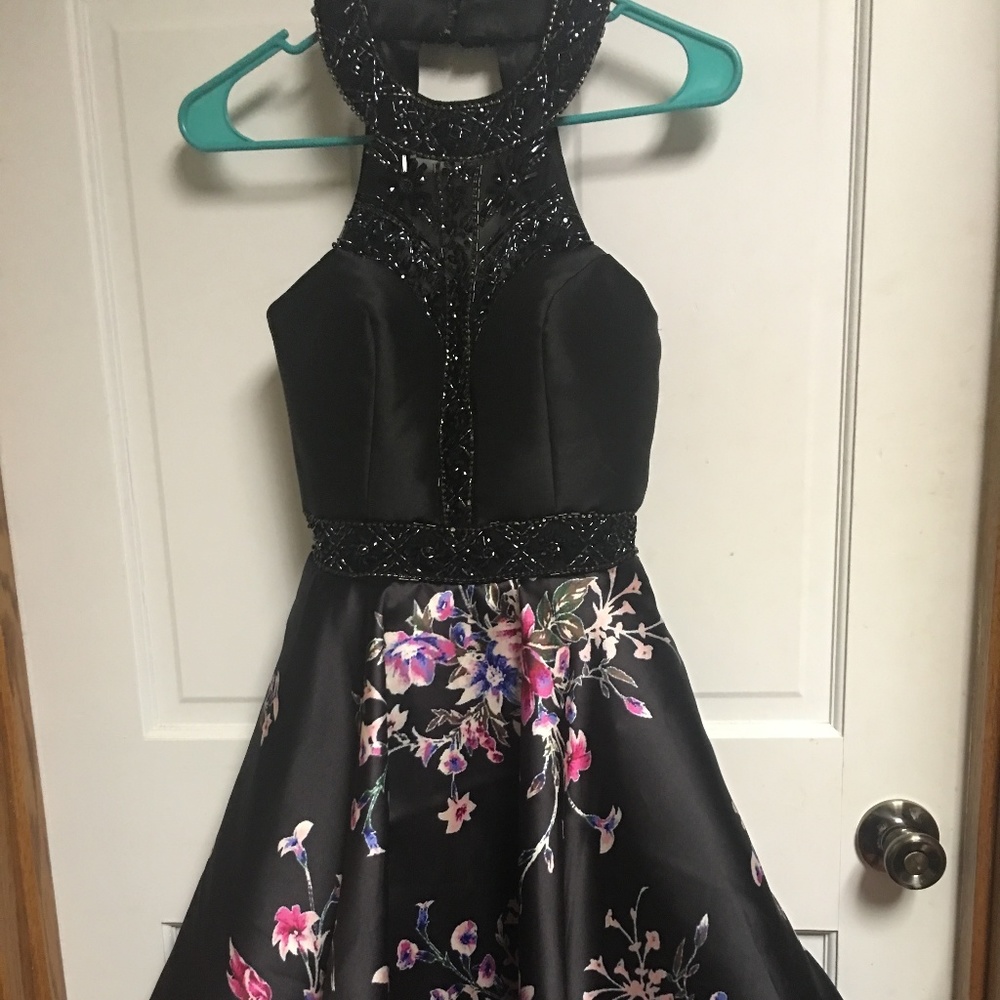 Short Black/Floral Semi-formal Dress With Pockets